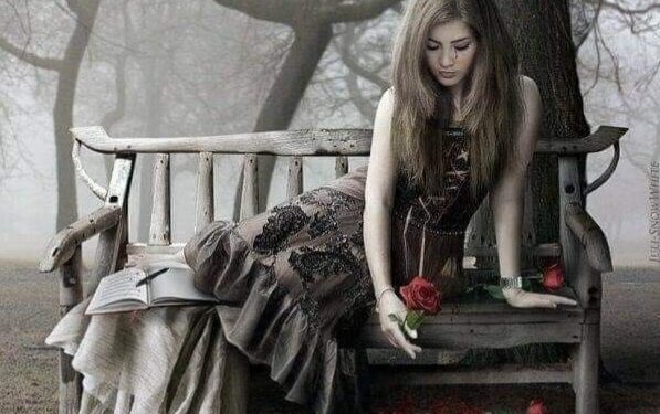 أنظر حولي .. أبحث عنكِ ..