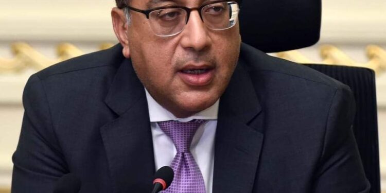 رئيس الوزراء يهنئ شيخ الأزهر بالعام الهجري الجديد