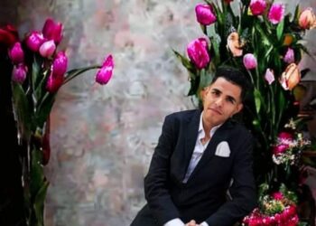 لأني مغرمٌ …