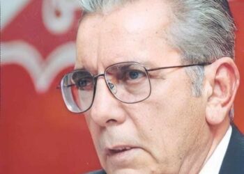 الكابتن صالح سليم يمنع “المحامي مرتضى منصور” من دخول النادي الأهلي …