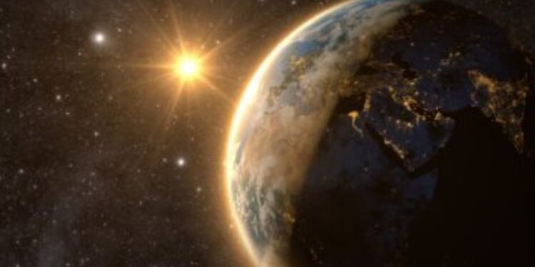 كيف بقى باطن الأرض ساخنًا مثل سطح الشمس لمليارات السنين؟..