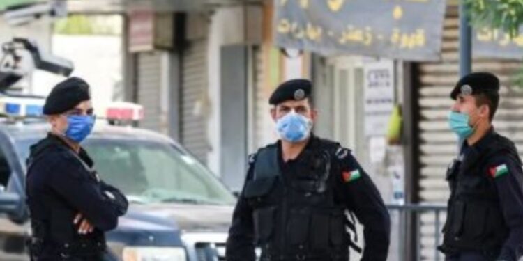 جريمة هزت الأردن .. أب يقتل طفلته بـ25 طعنة لإستخدامها هاتفه