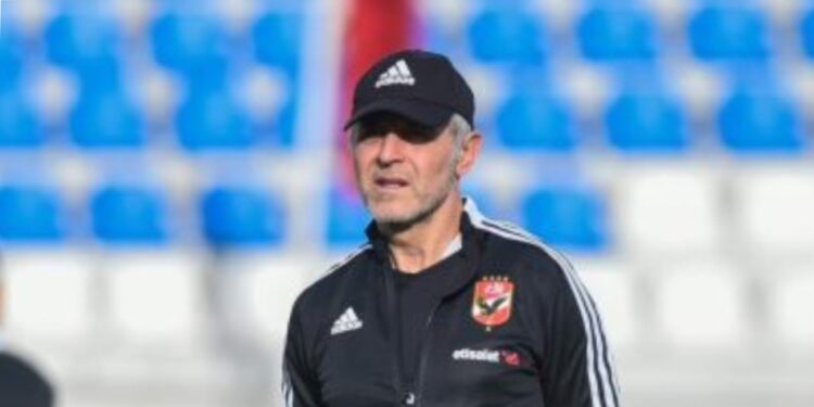 كولر يطمئن على حالة المصابين فى الأهلي قبل مواجهة الإسماعيلي