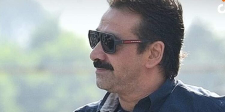 كريم عبد العزيز يدخل نادي الـ 100 مليون جنيه بـ 3 أفلام