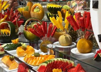 مهرجانات الفواكه” و”الأكوا بارك”.. متعة المصيفين فى فنادق الغردقة