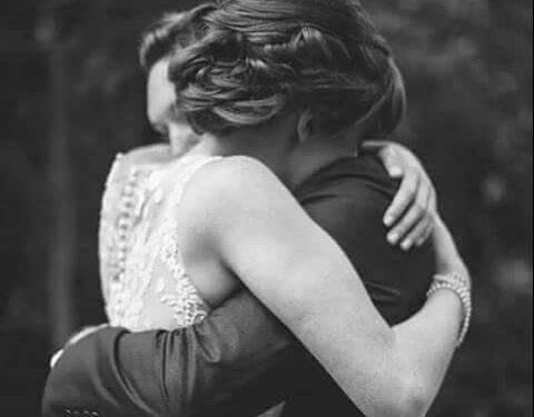 أَسْتَنْطِقُ أَطْيَافَكَ …