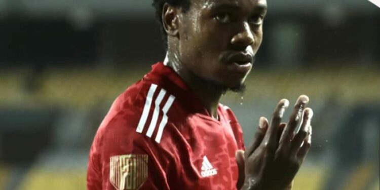 مفاجأة في مستقبل بيرسي تاو مع الأهلي..