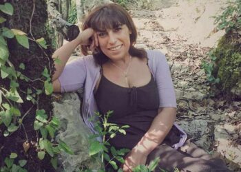 كان سريري ضيقاً …