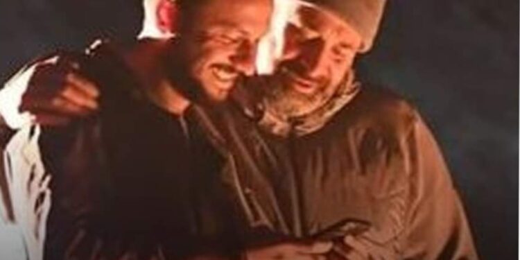 كريم عبد العزيز لـ بيتر ميمى رب دائمًا يقدرنا ونسعد الناس