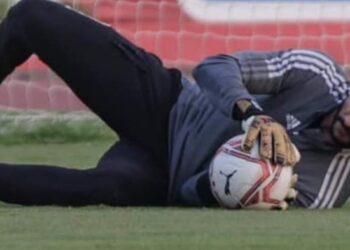 خطة الأهلي «البديلة» لتعويض رحيل محمد الشناوي