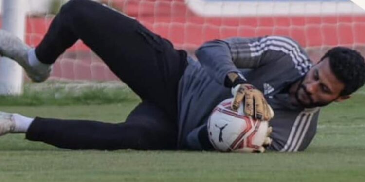 خطة الأهلي «البديلة» لتعويض رحيل محمد الشناوي