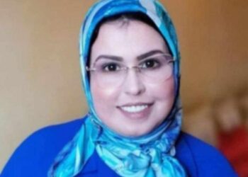 بلا وجهٍ تُناديكَ الجهاتُ