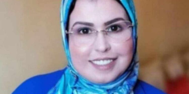 بلا وجهٍ تُناديكَ الجهاتُ