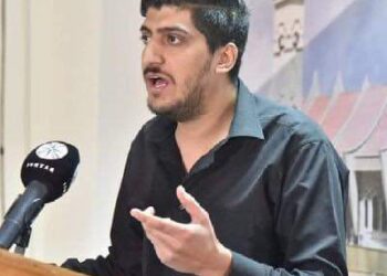 بُحَّ الكمانُ