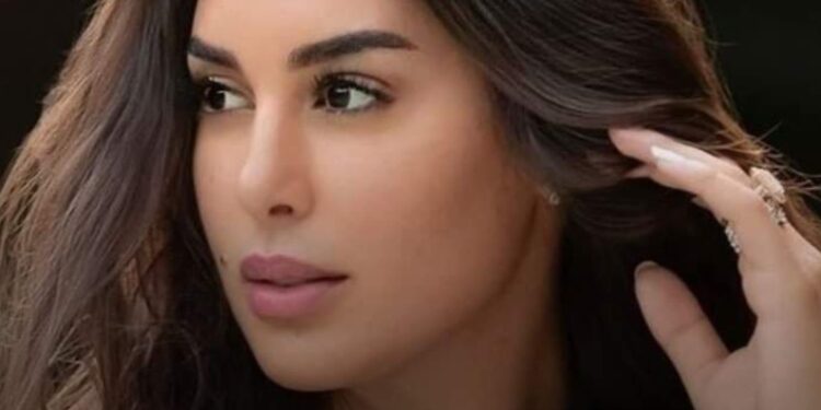 ياسمين صبرى توجه رسالة للزعيم عادل إمام وزوجته : عرفوا يربوا