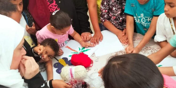 ورش ومحاضرات توعوية بروضة السيدة