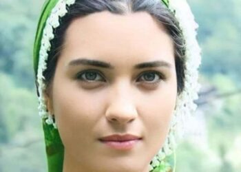 ما مال عنكِ بسحرهِ ما مالا …