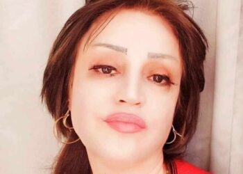 من أينَ أملأُ مهجتي بالعطرِ