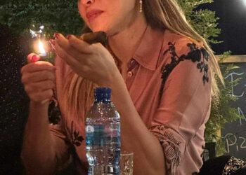 رسائل الى رجل يعرف نفسه