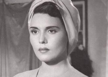 تعرف على الراقصة التى وقفت أمام ملك و٣رؤوساء