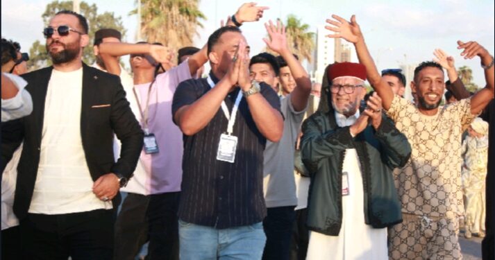 افتتاح مهرجان بنغازي للفنون مسرحية دورة الفنان فرج الطيرة