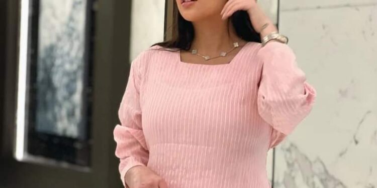 فرح الهادي ترد على اتهامها بإهمال جمالها بعد الولادة