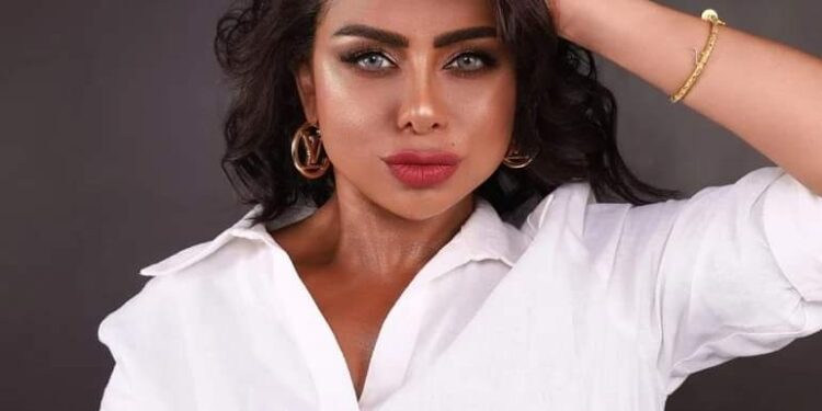 بعد قص شعرها: هند البلوشي ترد على متابعة شبهتها بالرجال