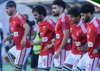 الإصابة تهدد مدافع الأهلي بالغياب لمدة 8 أسابيع