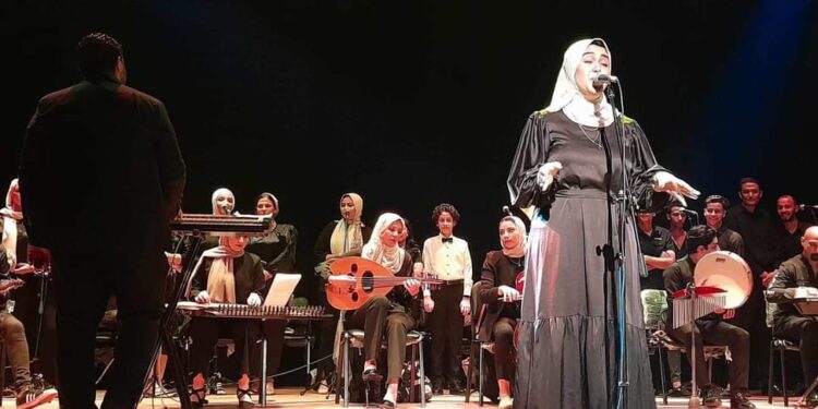 فرقة محمد فوزي للموسيقى العربية تحيي حفلا غنائيا على مسرح 23 يوليو بالمحلة