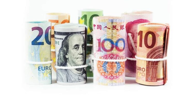 أسعار الدولار وباقي العملات مقابل الجنيه اليوم الأحد في البنوك المصرية