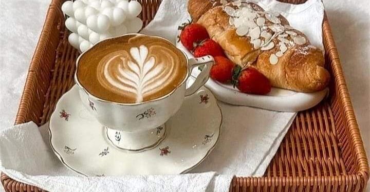 « صديقة لي فرنسيّة الأصولِ » للشاعرة إيمان بوغانمي …