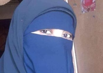 وتتسرسب حلاوة الحلم …