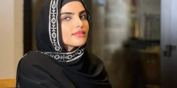 سارة الودعاني تكشف عن سر استعانتها بـ 15 عاملة منزلية في بيتها