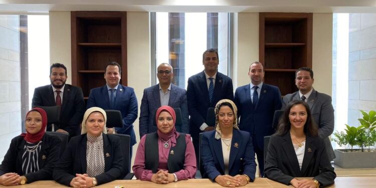 رئيس هيئة قصور الثقافة يلتقي وفد تنسيقية شباب الأحزاب