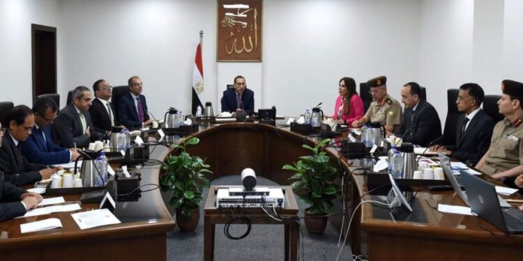 رئيس الوزراء يتابع موقف انتقال الوزارات  إلى العاصمة الإدارية