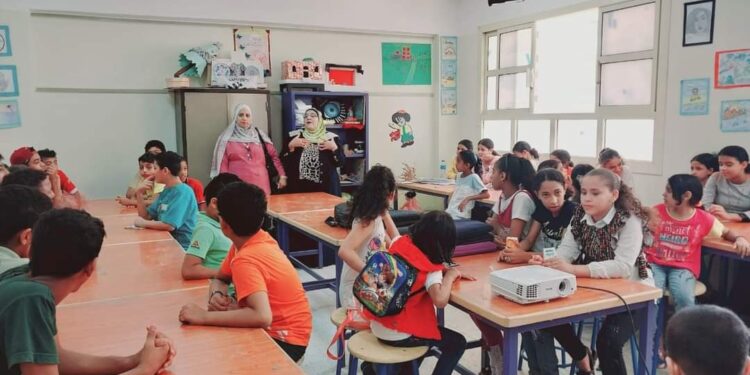 عرائس ومسرح وحكايات في اليوم الثاني بمدرسة سميرة موسى بأكتوبر 