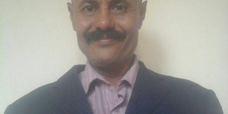 «عيناك حب مجنون »كتب عبدالباسط الصمدي أبوأميمه