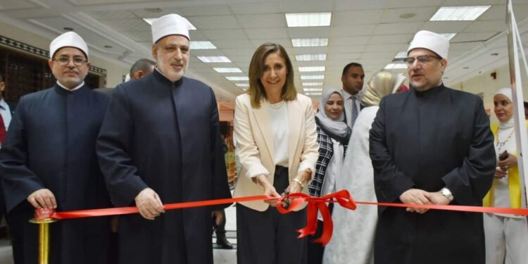 وزيري الثقافة والأوقاف ووكيل الأزهر يفتتحون معرض مسابقة مواهب