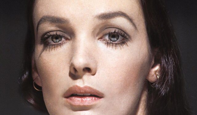 رومانسيات الأغنية الفرنسية الرائدة