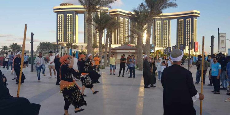 فنون الصعيد وبحري والنيل تزين تشارك بمهرجان العلمين.