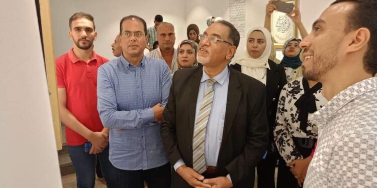 فنون الخط وعروض شعبية في احتفالات قصور الثقافة