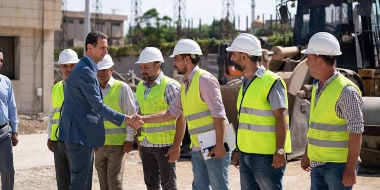 سوريا …الرئيس بشارالأسد يزور المحطة الجديدة لتوليد الكهرباء في مدينة بانياس