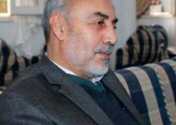 تظن لوهلة  أن الشعر ضاع منك ..