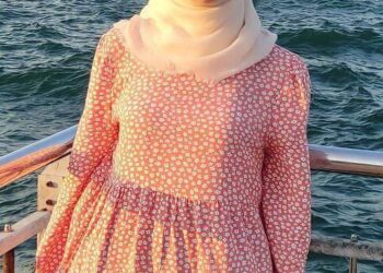 الطعنة الأولى