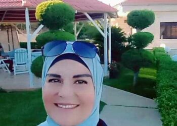 إبتسم لو القلب يعتصره الألمُ …