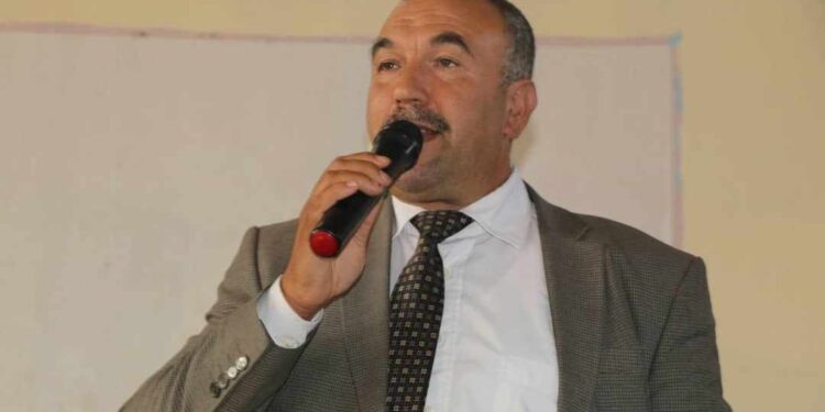 « أحزان قمــر القل » للشاعر الجزائري محمد قاري …