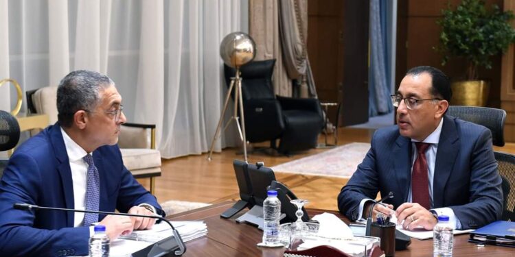 رئيس الوزراء يتابع جهود الهيئة العامة للاستثمار