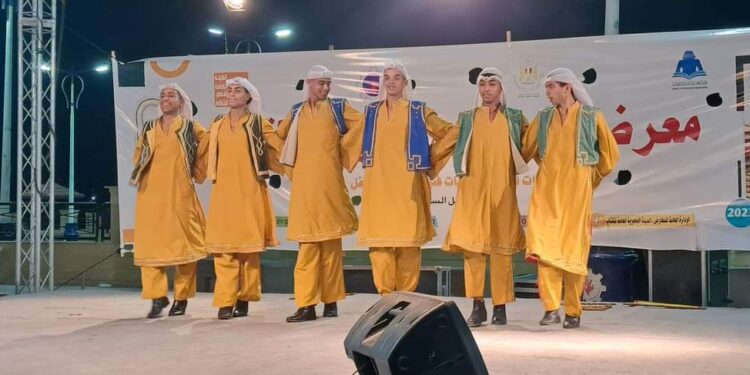 الإسماعيلية للفنون الشعبية تقدم ألوانا من البهجة لجمهور معرض الكتاب بالسويس 