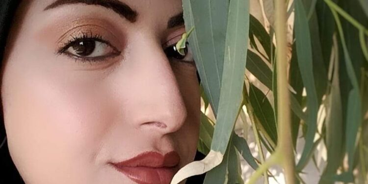 « صورٌ غير شخصيّةٌ لطفلٍ مشاكس » للشاعرة تسنيم سلطان …