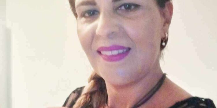 بين السطور مشابكها  …